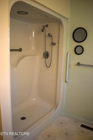 530 Meadows Rd, Sparta, TN 38583