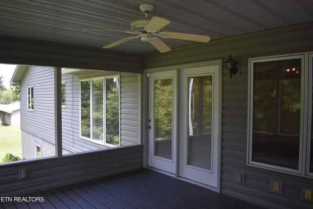 530 Meadows Rd, Sparta, TN 38583