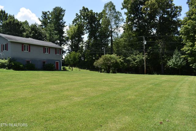 530 Meadows Rd, Sparta, TN 38583