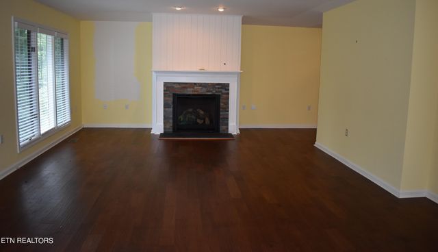 530 Meadows Rd, Sparta, TN 38583