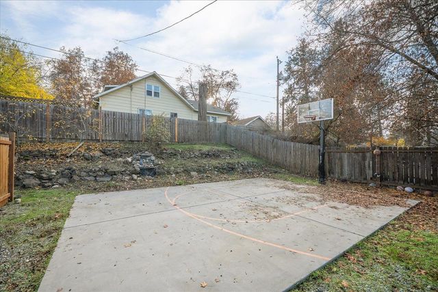 3828 E 8th Ave, Spokane, WA 99202