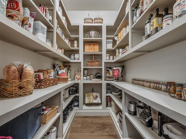 1910 Treviso Court, Edmond, OK 73034