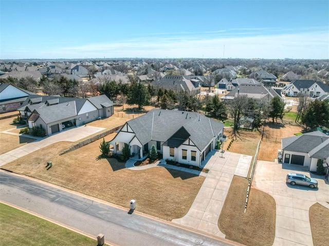 1910 Treviso Court, Edmond, OK 73034