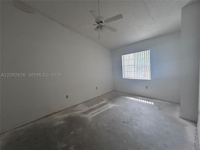 2890 N Oakland Forest Dr 202, Oakland Park, FL 33309