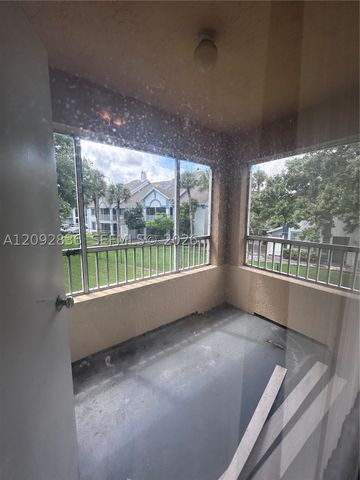2890 N Oakland Forest Dr 202, Oakland Park, FL 33309