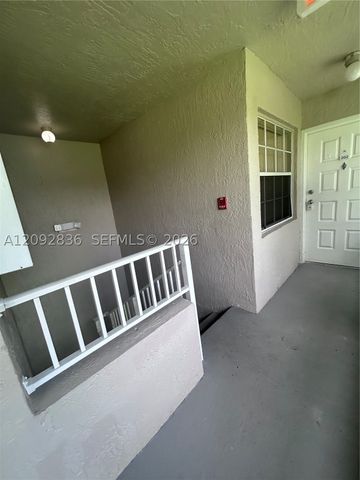 2890 N Oakland Forest Dr 202, Oakland Park, FL 33309
