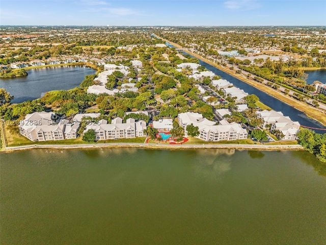 2890 N Oakland Forest Dr 202, Oakland Park, FL 33309