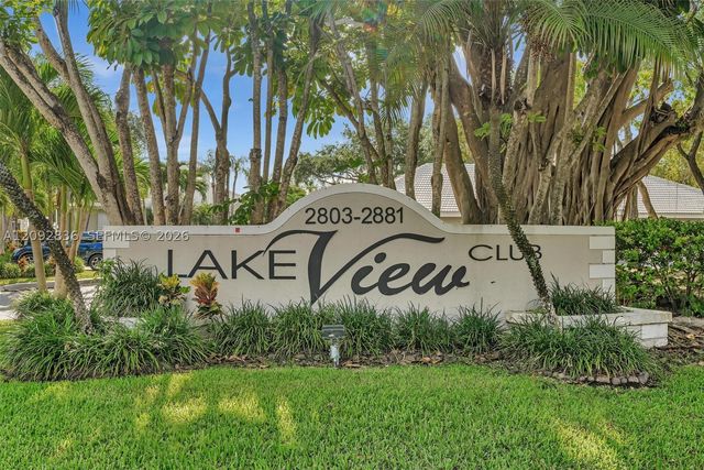 2890 N Oakland Forest Dr 202, Oakland Park, FL 33309