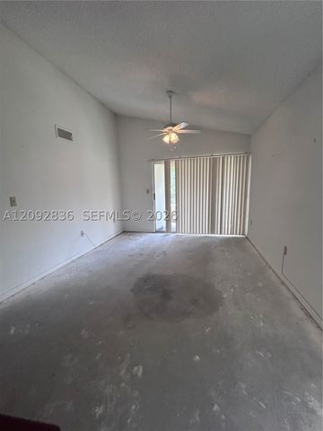 2890 N Oakland Forest Dr 202, Oakland Park, FL 33309
