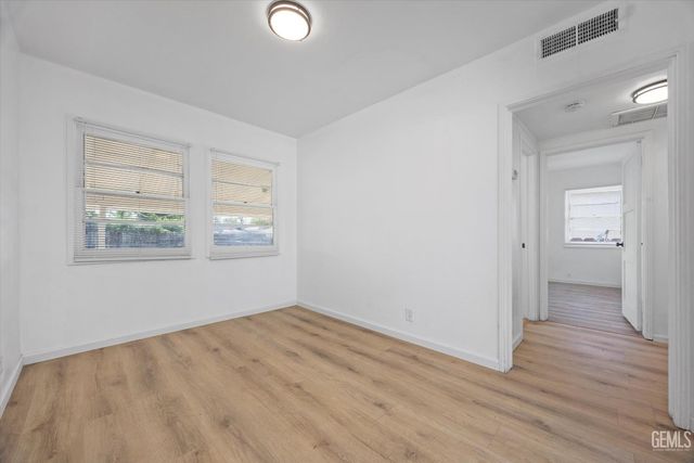 809 El Sereno Drive, Bakersfield, CA 93304