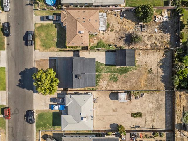 809 El Sereno Drive, Bakersfield, CA 93304