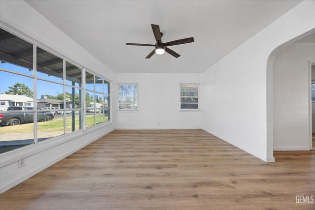 809 El Sereno Drive, Bakersfield, CA 93304