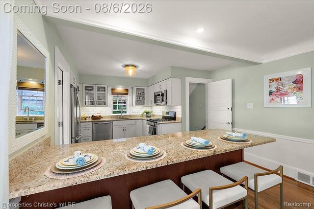 788 Rivard Boulevard, Grosse Pointe, MI 48230