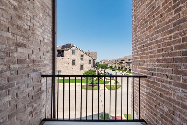 8063 Challenger Lane, Frisco, TX 75034