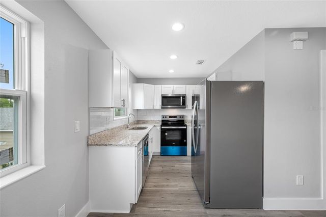 1030 11TH AVENUE S, St Petersburg, FL 33705