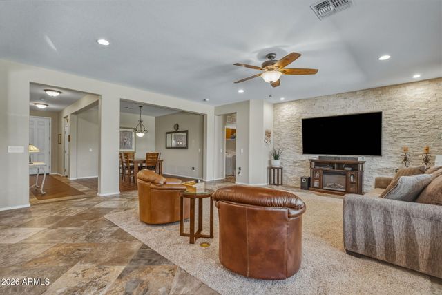 9914 W PATRICK Lane, Peoria, AZ 85383