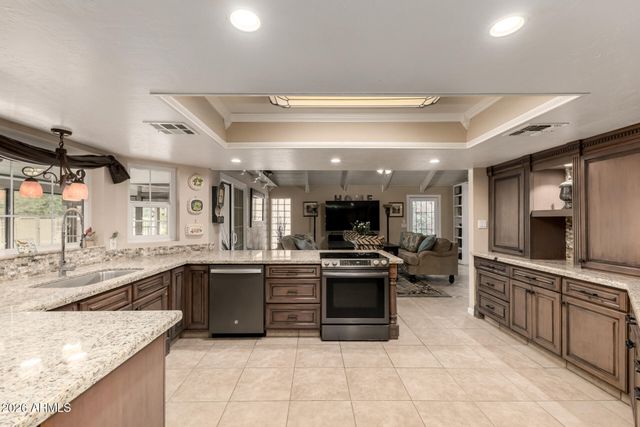 1806 S LOS ALAMOS --, Mesa, AZ 85204