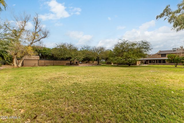 1806 S LOS ALAMOS --, Mesa, AZ 85204