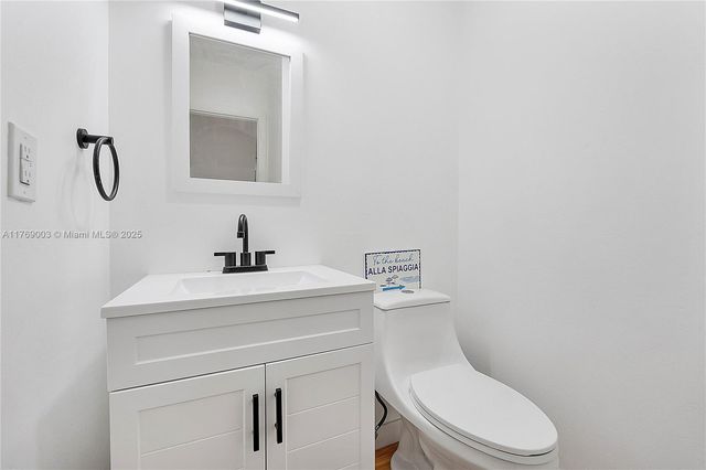 1520 Mckinley St 206E, Hollywood, FL 33020