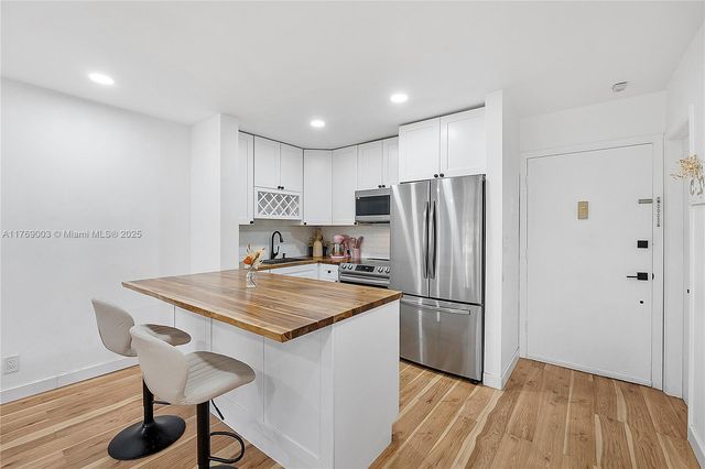 1520 Mckinley St 206E, Hollywood, FL 33020