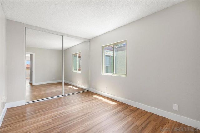 5473 Adobe Falls 9, San Diego, CA 92120