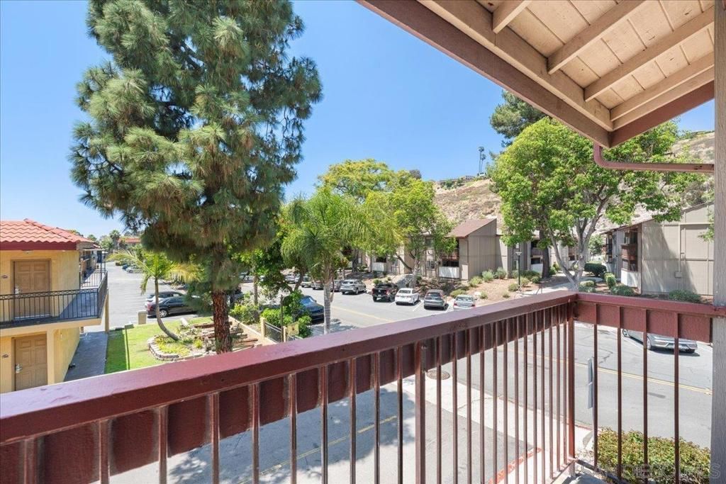 Image 17 of property listing at 5473 Adobe Falls 9, San Diego, CA 92120