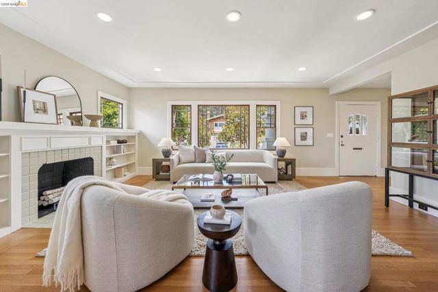 4630 EDGEWOOD AVENUE, Oakland, CA 94602