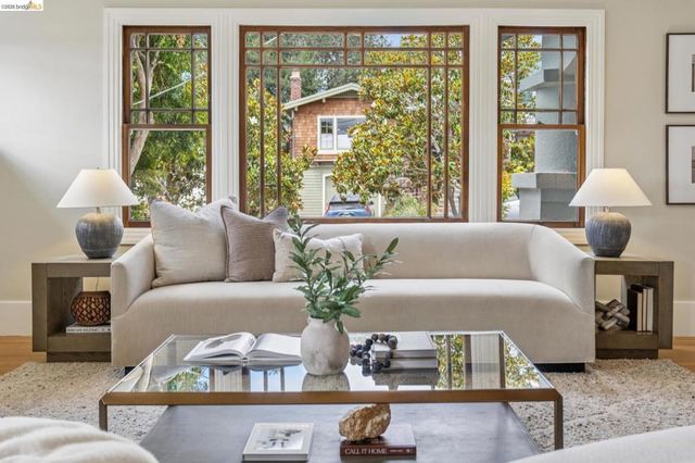 4630 EDGEWOOD AVENUE, Oakland, CA 94602