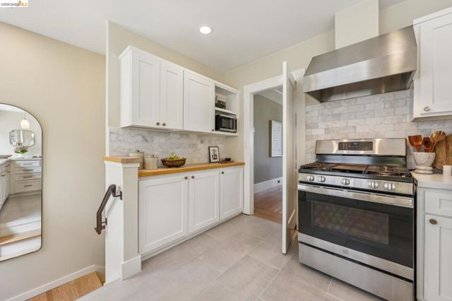4630 EDGEWOOD AVENUE, Oakland, CA 94602