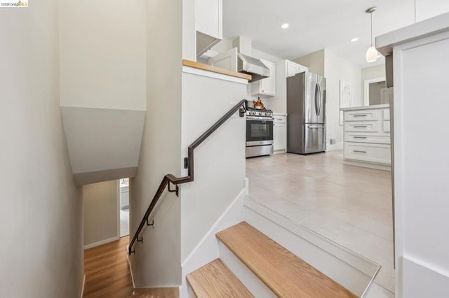 4630 EDGEWOOD AVENUE, Oakland, CA 94602