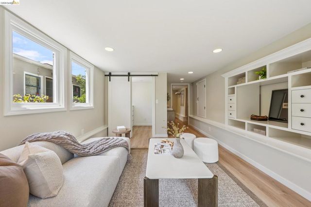 4630 EDGEWOOD AVENUE, Oakland, CA 94602