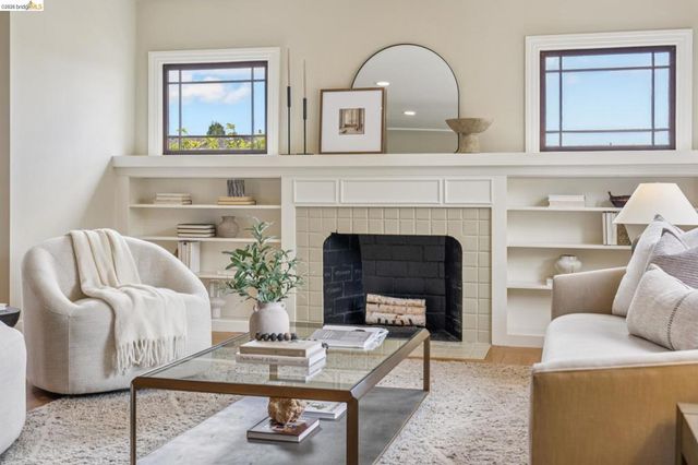4630 EDGEWOOD AVENUE, Oakland, CA 94602