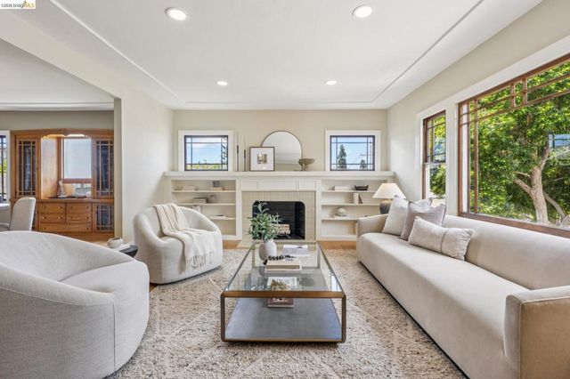 4630 EDGEWOOD AVENUE, Oakland, CA 94602
