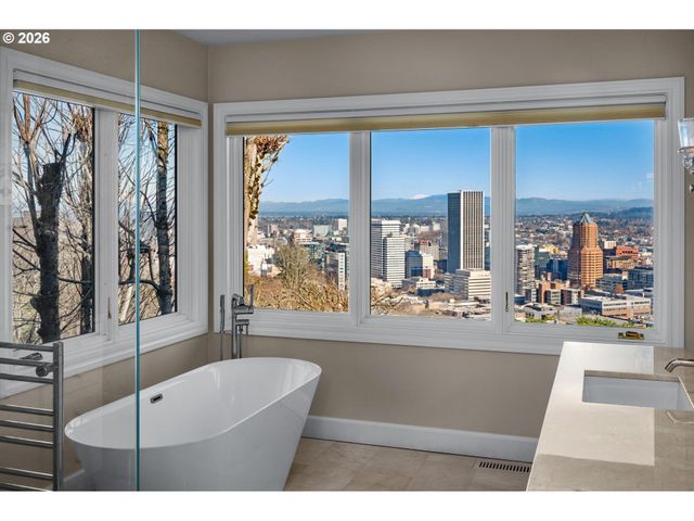 1205 Sw MYRTLE Dr, Portland, OR 97201