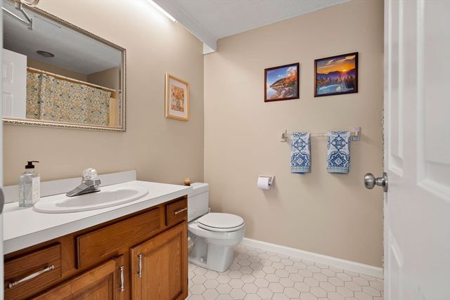 1215 Sheffield Way 1215, Saugus, MA 01906