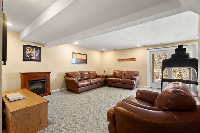 1215 Sheffield Way 1215, Saugus, MA 01906