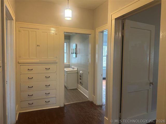 809 W Moore Street, Henryetta, OK 74437
