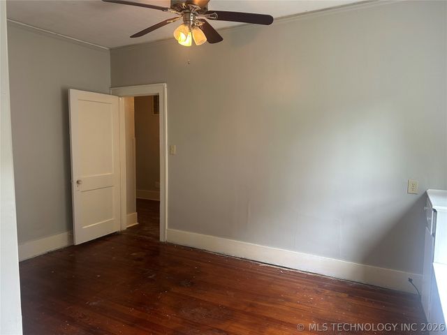 809 W Moore Street, Henryetta, OK 74437