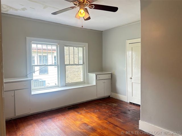 809 W Moore Street, Henryetta, OK 74437