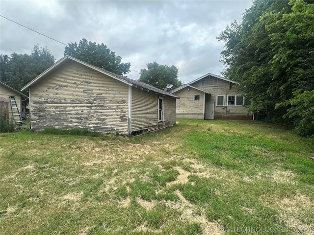 809 W Moore Street, Henryetta, OK 74437
