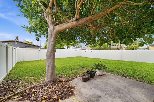 6871 SW 16th Court, North Lauderdale, FL 33068