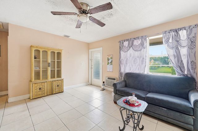6871 SW 16th Court, North Lauderdale, FL 33068