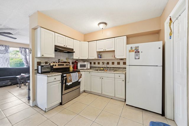 6871 SW 16th Court, North Lauderdale, FL 33068