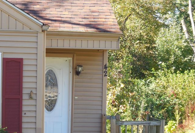 42 Indian Trail, Merrillville, IN 46410