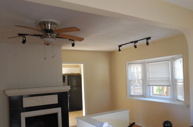 42 Indian Trail, Merrillville, IN 46410