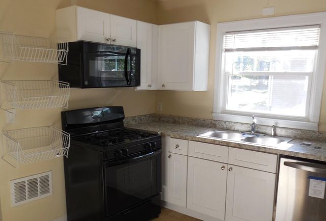 42 Indian Trail, Merrillville, IN 46410