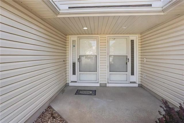 1323 SE Lexington Avenue, Lee's Summit, MO 64081