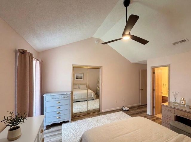 1323 SE Lexington Avenue, Lee's Summit, MO 64081