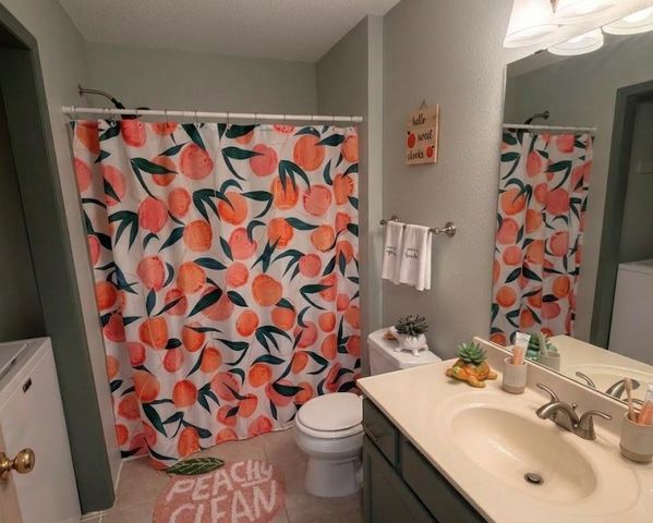 1323 SE Lexington Avenue, Lee's Summit, MO 64081