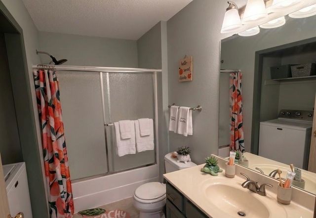1323 SE Lexington Avenue, Lee's Summit, MO 64081